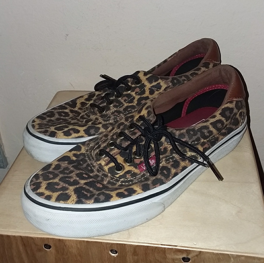 Leopard Vans